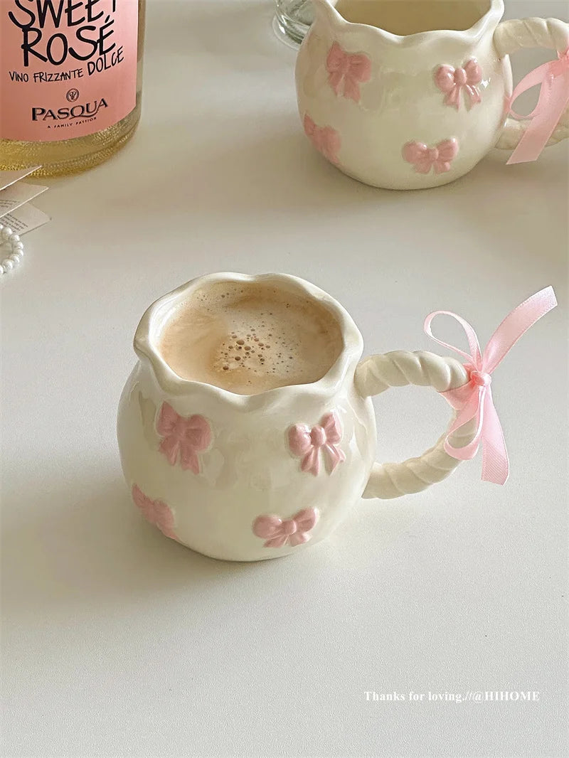 Taza de Cerámica con Lazo Rosa - 401-500ml